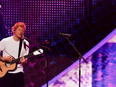 Ed Sheeran rompe il silenzio su Gaza dopo il caso Macklemore
