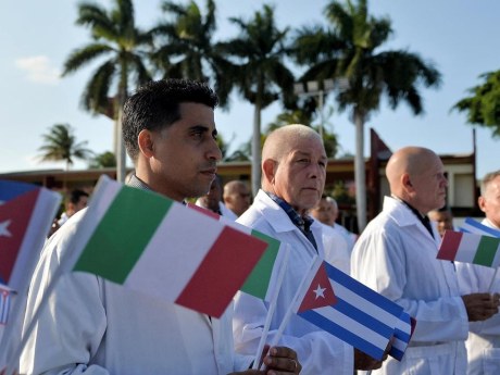 Le sanzioni Usa sui medici cubani minacciano le cure in 56 Paesi